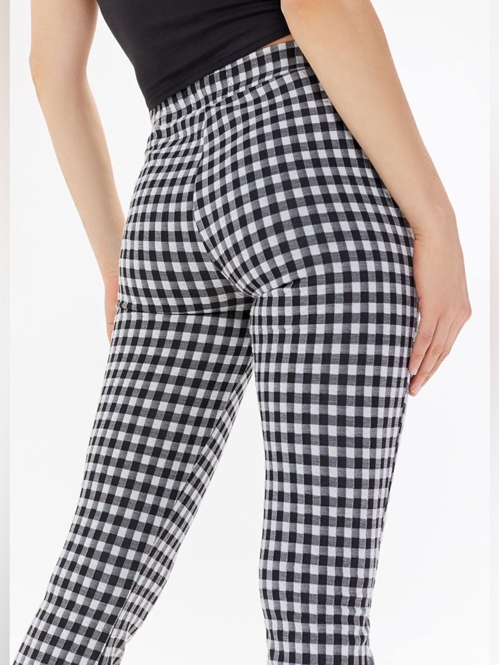 Urban Outfitters Slim Fit Checkered Pants Women’s Size Large Black & White